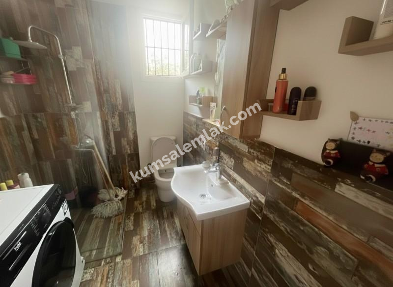 Lefkoşa Yenişehirde Ana Cadde Üstü İkiz Müstakil ( Ticari İzinli )