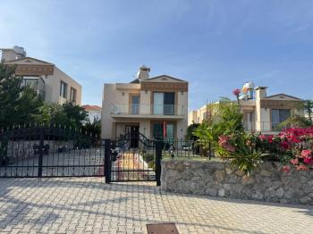 KKTC Girne Lapta Satılık Full Eşyalı 3+1 Villa
