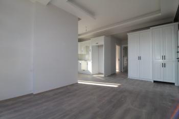 ASLAN'DAN ÇEŞMELİ DE D-400 E YAKIN 3 BLOKLU SİTE İÇİ SIFIR 2+1