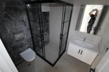 ASLAN'DAN ÇEŞMELİ DE D-400 E YAKIN 3 BLOKLU SİTE İÇİ SIFIR 2+1