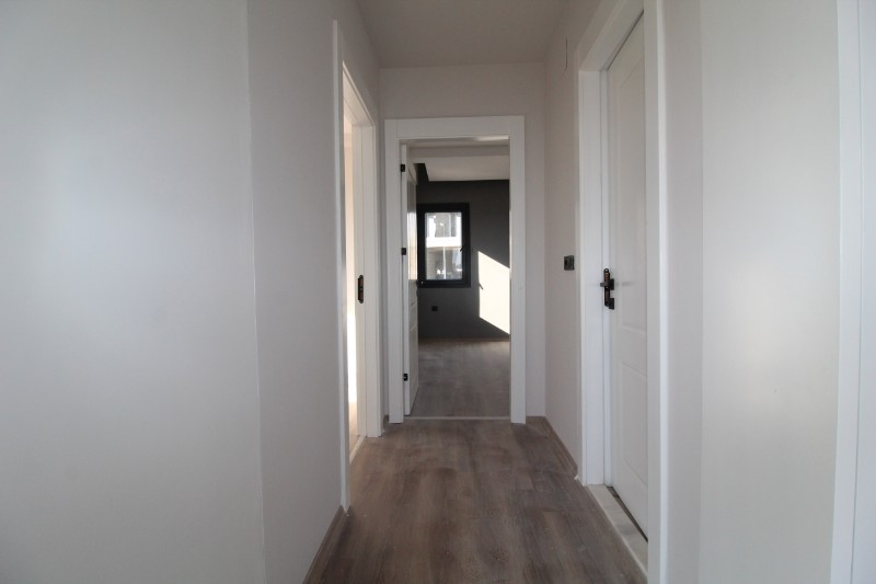 ASLAN'DAN ÇEŞMELİ DE D-400 E YAKIN 3 BLOKLU SİTE İÇİ SIFIR 2+1