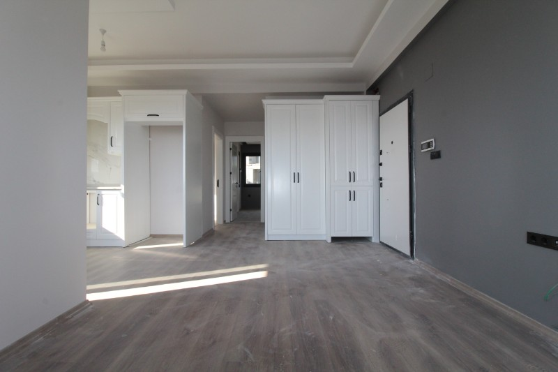 ASLAN'DAN ÇEŞMELİ DE D-400 E YAKIN 3 BLOKLU SİTE İÇİ SIFIR 2+1