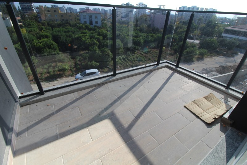 ASLAN'DAN ÇEŞMELİ DE D-400 E YAKIN 3 BLOKLU SİTE İÇİ SIFIR 2+1