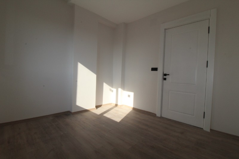 ASLAN'DAN ÇEŞMELİ DE D-400 E YAKIN 3 BLOKLU SİTE İÇİ SIFIR 2+1