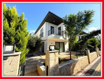 Didim Efeler Mahallesinde Site İçerisinde Satılık 3+1 Villa