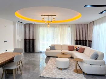 Didim Efeler Mahallesinde Site İçerisinde Satılık 3+1 Villa