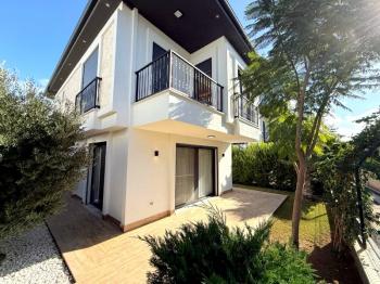 Didim Efeler Mahallesinde Site İçerisinde Satılık 3+1 Villa
