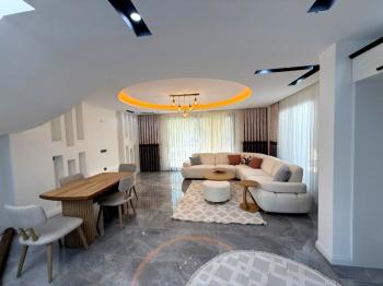 Didim Efeler Mahallesinde Site İçerisinde Satılık 3+1 Villa