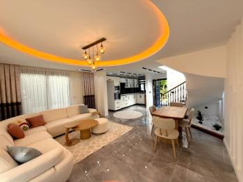 Didim Efeler Mahallesinde Site İçerisinde Satılık 3+1 Villa