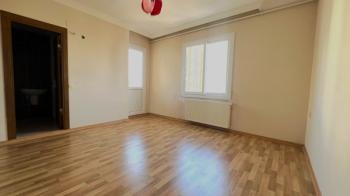 Elmas’tan Yeni Mah.’de Geniş Metraj Doğalgazlı Ferah 4+1