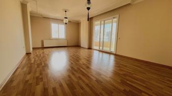 Elmas’tan Yeni Mah.’de Geniş Metraj Doğalgazlı Ferah 4+1