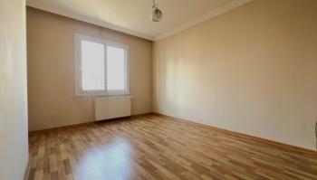 Elmas’tan Yeni Mah.’de Geniş Metraj Doğalgazlı Ferah 4+1