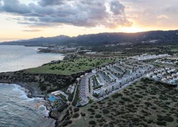 Kıbrıs Girne Esentepe Bölgesinde Panoramik Manzaralı Satılık 3+1 Lüx Villa