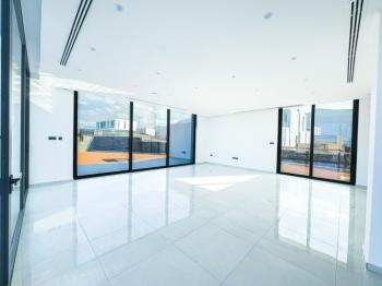 Kıbrıs Girne Çatalköy Bölgesinde Denize Sıfır 800 m2 Arsa İçerisinde 4+1 Lüks Türk Tapulu Villa