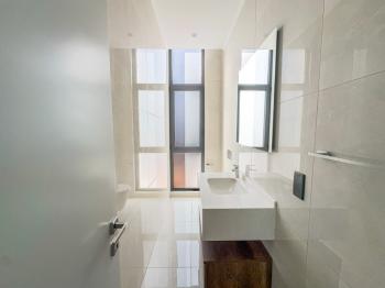 Kıbrıs Girne Çatalköy Bölgesinde Denize Sıfır 800 m2 Arsa İçerisinde 4+1 Lüks Türk Tapulu Villa