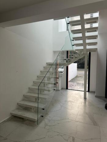 KKTC Girne Merkez Satılık 2 Katlı ve Çatı Teraslı İş Yeri Ofis 