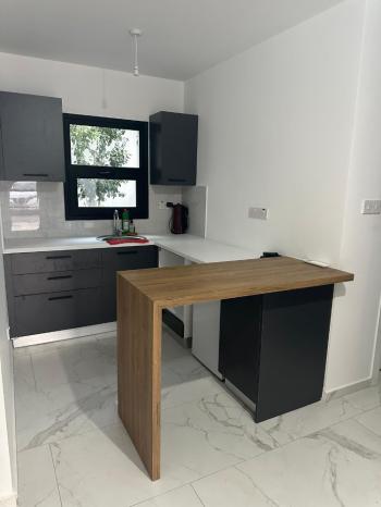 KKTC Girne Merkez Satılık 2 Katlı ve Çatı Teraslı İş Yeri Ofis 