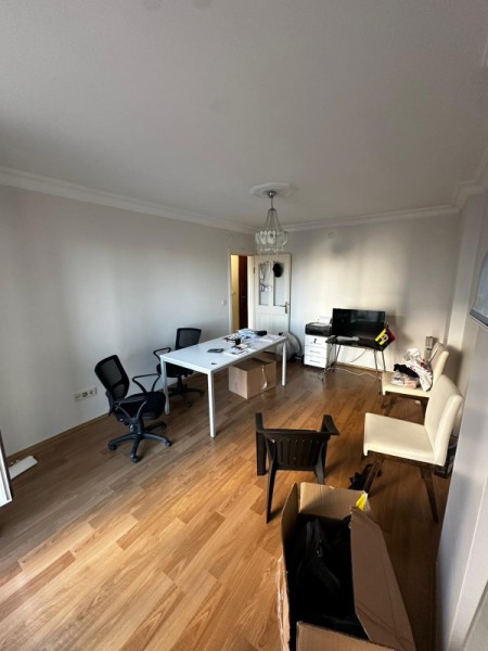 Çırçır Metro'ya 5 Dk 2+1 Balkonlu Güneş Gören Satılık Daire