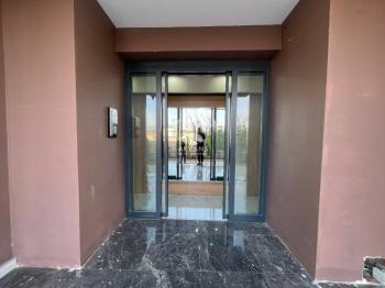 ALYANS'TAN TEK BLOK SİTE İÇİ FULL SOSYAL ALANLI JENERATÖRLÜ 1+1