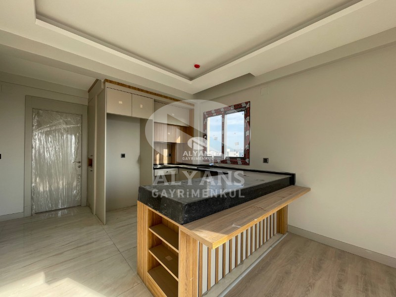 ALYANS'TAN ERDEMLİ'DE YATIRIM DEĞERİ YÜKSEK OTURUMA HAZIR 1+1