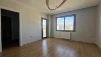 Elmas’tan Yeni Mah’de Deniz Manzaralı Doğalgazlı Geniş Ferah 3+1