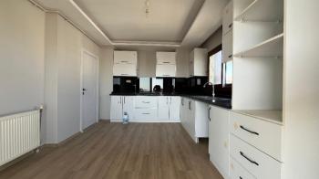 Elmas’tan Yeni Mah’de Deniz Manzaralı Doğalgazlı Geniş Ferah 3+1