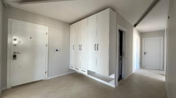 Elmas’tan Yeni Mah’de Deniz Manzaralı Doğalgazlı Geniş Ferah 3+1