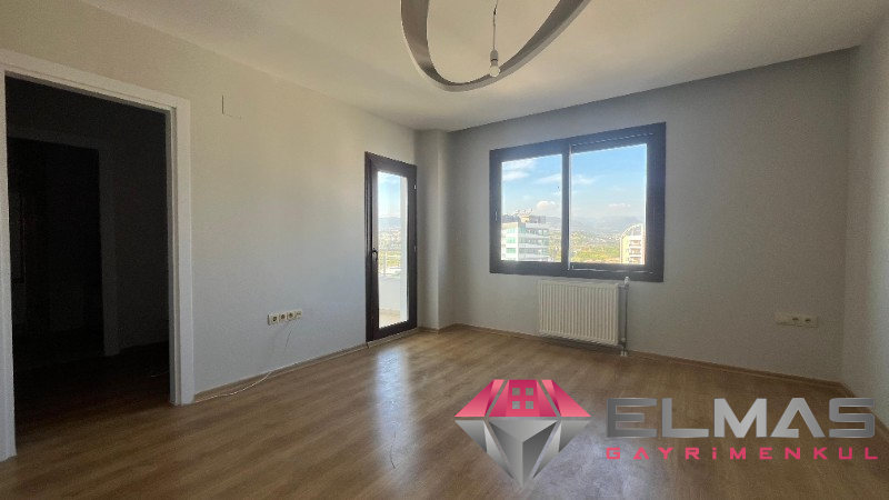 Elmas’tan Yeni Mah’de Deniz Manzaralı Doğalgazlı Geniş Ferah 3+1