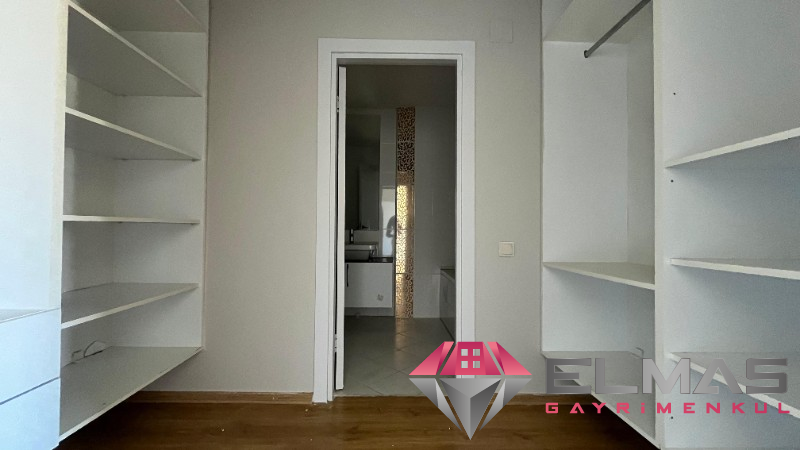 Elmas’tan Yeni Mah’de Deniz Manzaralı Doğalgazlı Geniş Ferah 3+1