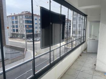 GÜVENAY - ÇORUM ULUKAVAK İSTİKLAL İLKOKULU CİVARI 3+1 SATILIK SIFIR DAİRE 