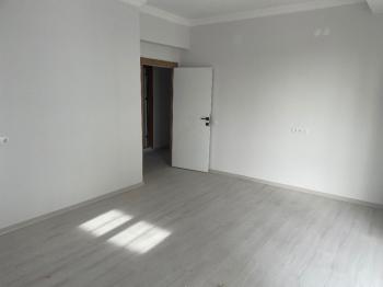 GÜVENAY - ÇORUM ULUKAVAK İSTİKLAL İLKOKULU CİVARI 3+1 SATILIK SIFIR DAİRE 