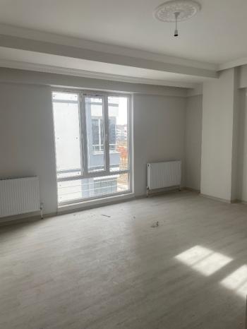 GÜVENAY - ÇORUM ULUKAVAK İSTİKLAL İLKOKULU CİVARI 3+1 SATILIK SIFIR DAİRE 