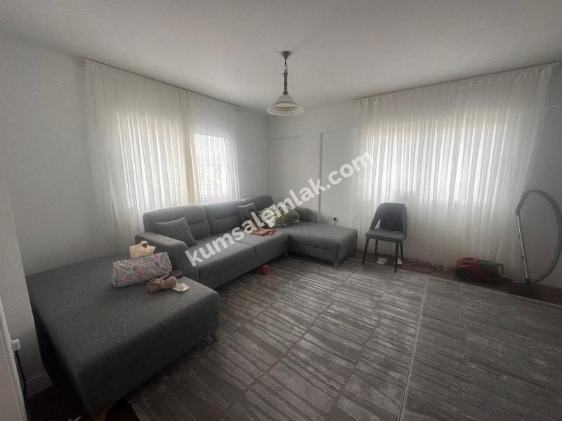 LEFKOŞA KUMSAL'DA  TÜRK MALI  SATILIK DAİRE