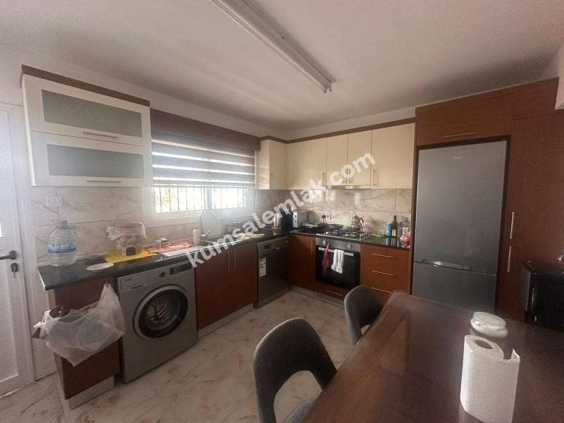 LEFKOŞA KUMSAL'DA  TÜRK MALI  SATILIK DAİRE