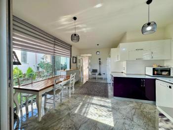 KKTC Girne Lapta Bölgesinde Satılık Eşyalı 3+1 Villa