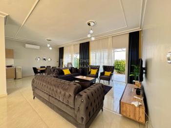 KKTC Girne Esentepe Bölgesinde Full Eşyalı Satılık Havuzlu 3+1 Villa