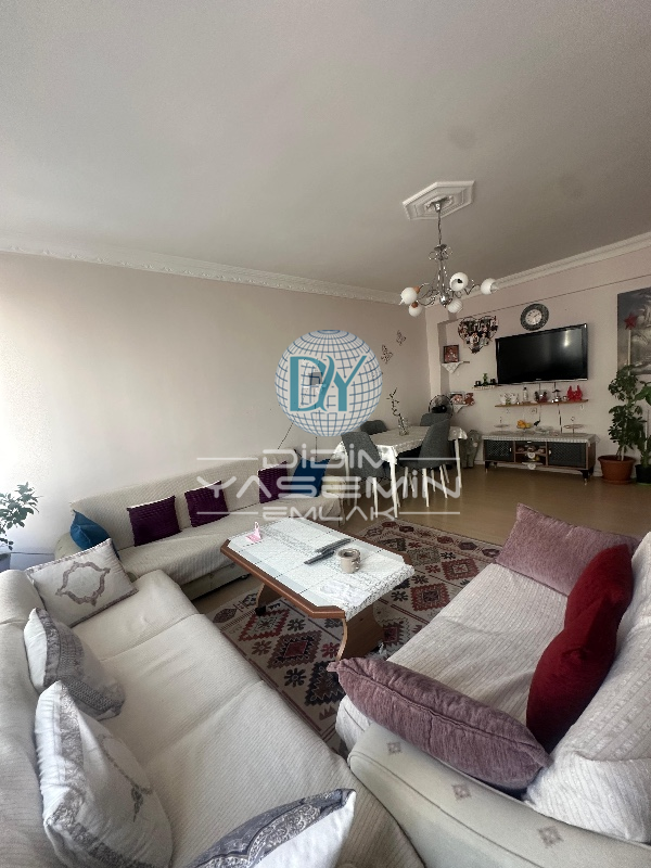 MERKEZİ KONUMDA FULL EŞYALI SATILIK DAİRE