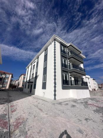 AFYON ÜÇOK EMLAKTAN FATİH MAH SATILIK SIFIR LÜX 3+1 DAİRELER