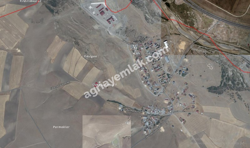 ÇUKURÇAYIR KÖYÜNDE SATILIK ARSA