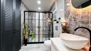 Elmas’tan 75.Yıl Mh’de Deniz Manzaralı Cepheleri Açık Ferah 3+1