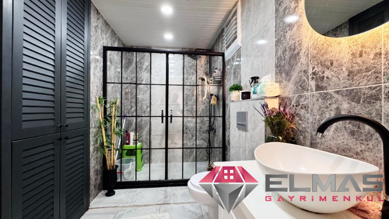 Elmas’tan 75.Yıl Mh’de Deniz Manzaralı Cepheleri Açık Ferah  3+1