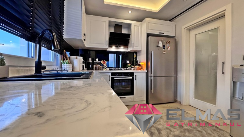 Elmas’tan 75.Yıl Mh’de Deniz Manzaralı Cepheleri Açık Ferah  3+1