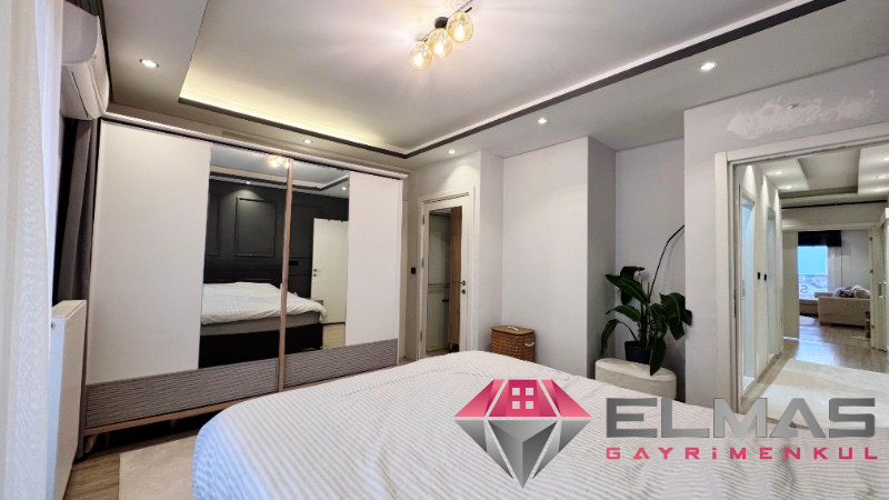 Elmas’tan 75.Yıl Mh’de Deniz Manzaralı Cepheleri Açık Ferah  3+1