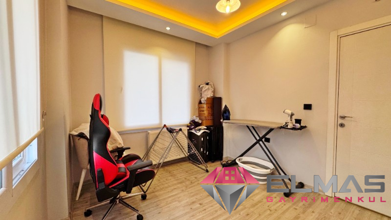 Elmas’tan 75.Yıl Mh’de Deniz Manzaralı Cepheleri Açık Ferah  3+1