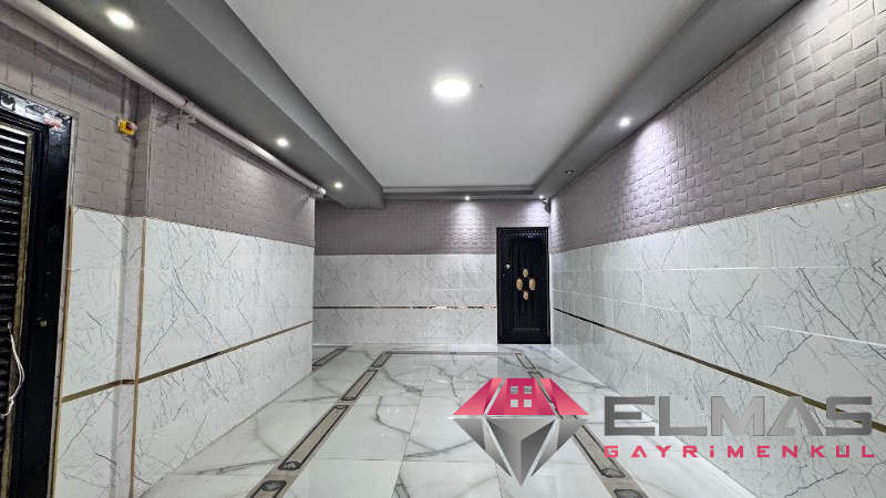 Elmas’tan 75.Yıl Mh’de Deniz Manzaralı Cepheleri Açık Ferah  3+1