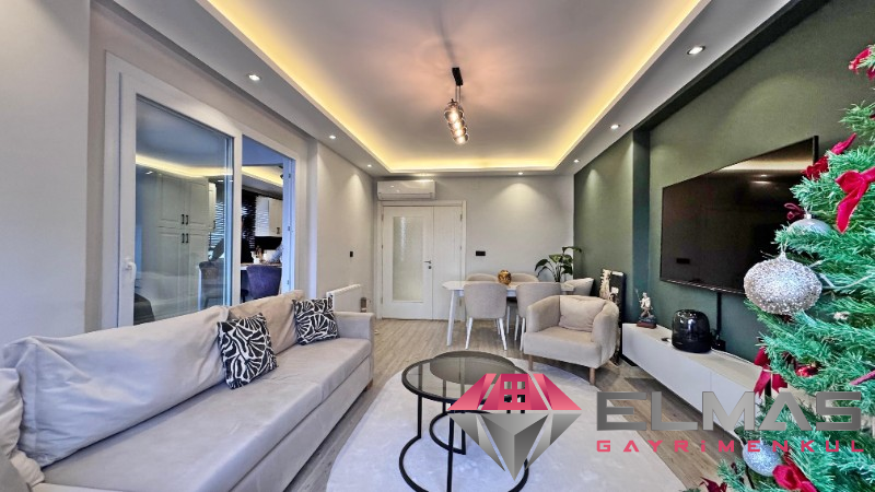 Elmas’tan 75.Yıl Mh’de Deniz Manzaralı Cepheleri Açık Ferah  3+1