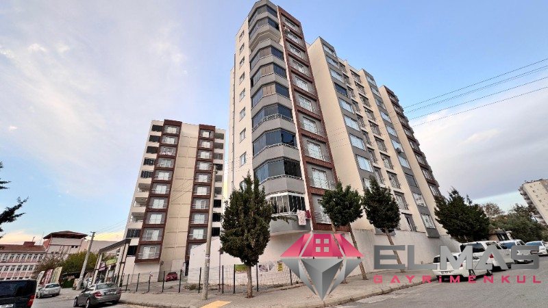 Elmas’tan 75.Yıl Mh’de Deniz Manzaralı Cepheleri Açık Ferah  3+1