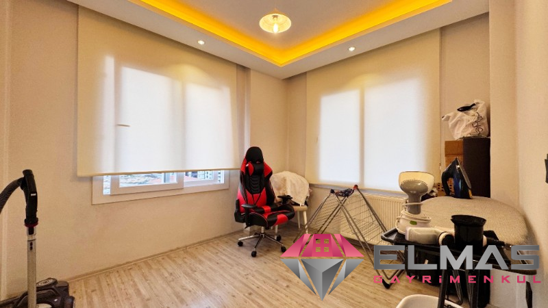 Elmas’tan 75.Yıl Mh’de Deniz Manzaralı Cepheleri Açık Ferah  3+1