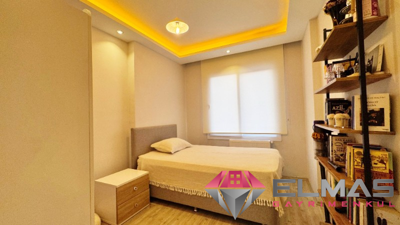 Elmas’tan 75.Yıl Mh’de Deniz Manzaralı Cepheleri Açık Ferah  3+1