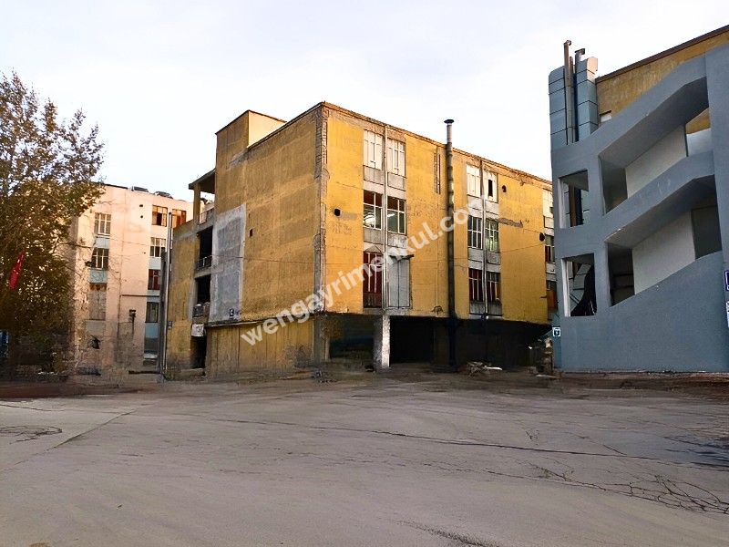 İŞKENT D Blok Sanayi Sitesinde Satılık İmalathane 